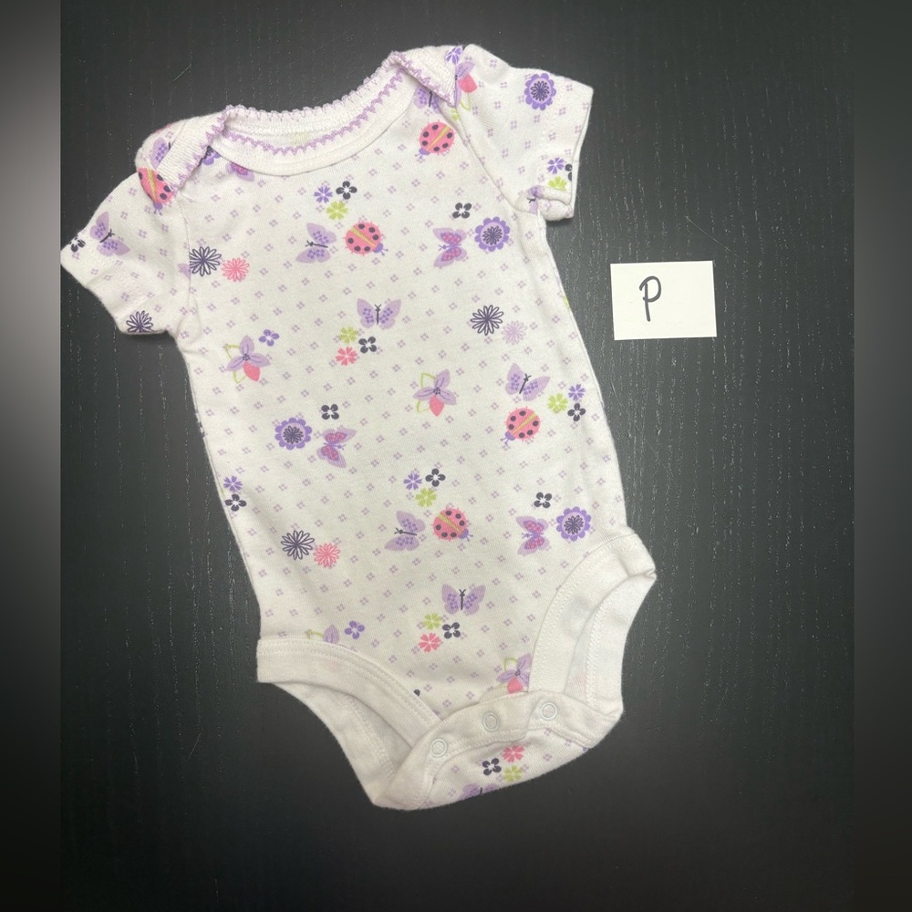 ⭐️4/$5.00⭐️- 0-3m Purple and Pink Patterned Bodysuit